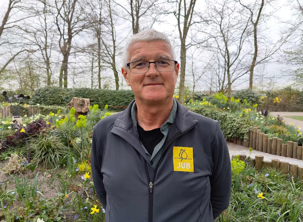 Tulip Country Uncovered: Oliver Rogers Visits the Heart of Dutch Bulb Culture with JUB Holland
