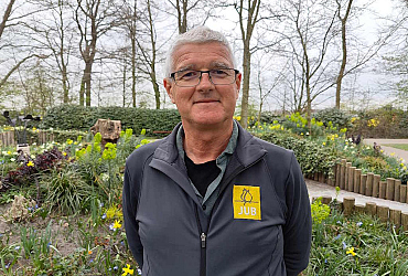 Tulip Country Uncovered: Oliver Rogers Visits the Heart of Dutch Bulb Culture with JUB Holland