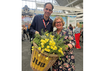 Donation of ‘garden’ to the Greenfingers Charity