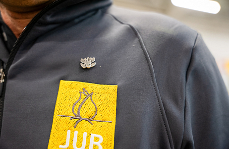 JUB Holland ontvangt SilvaTulipa voor bijdrage aan Bloemencorso Bollenstreek