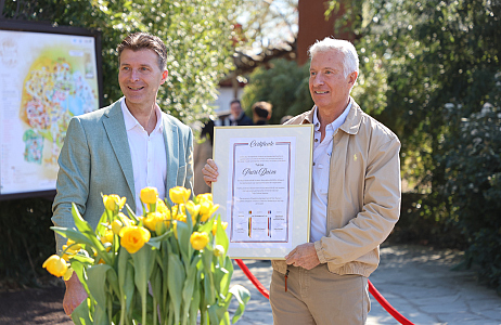 Tulipa ‘Pairi Daiza’ gedoopt tijdens opening van Floral Dreams